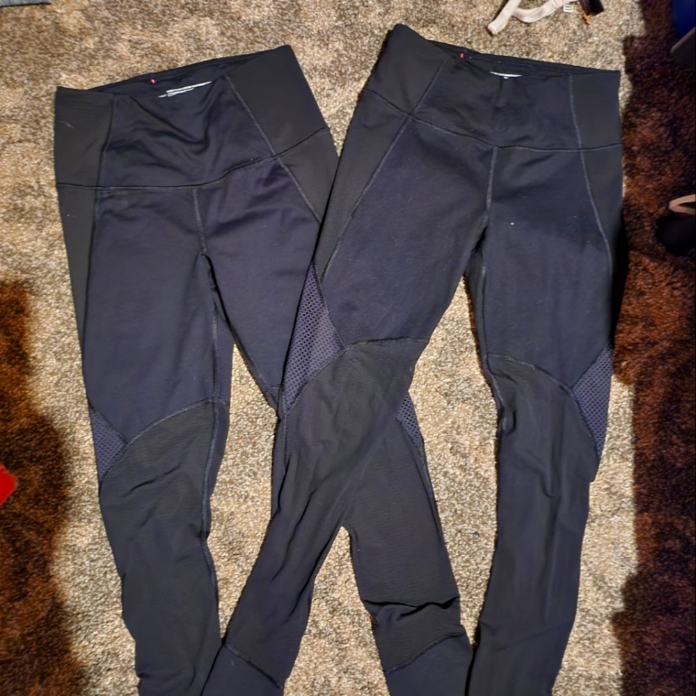 Lot of 2 Victoria Secrets active wear small,leggings